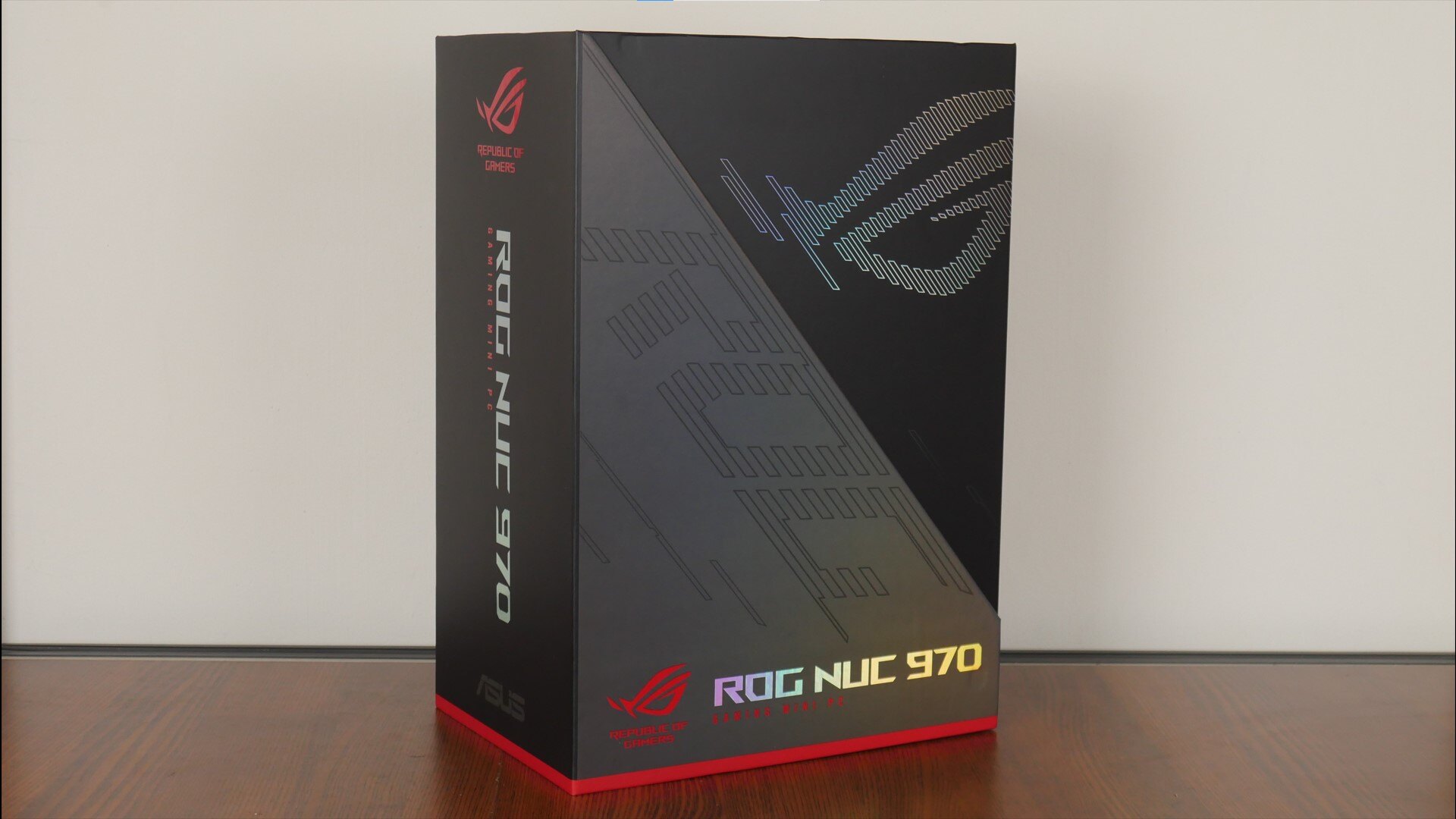 ASUS ROG NUC 970 Inner Box