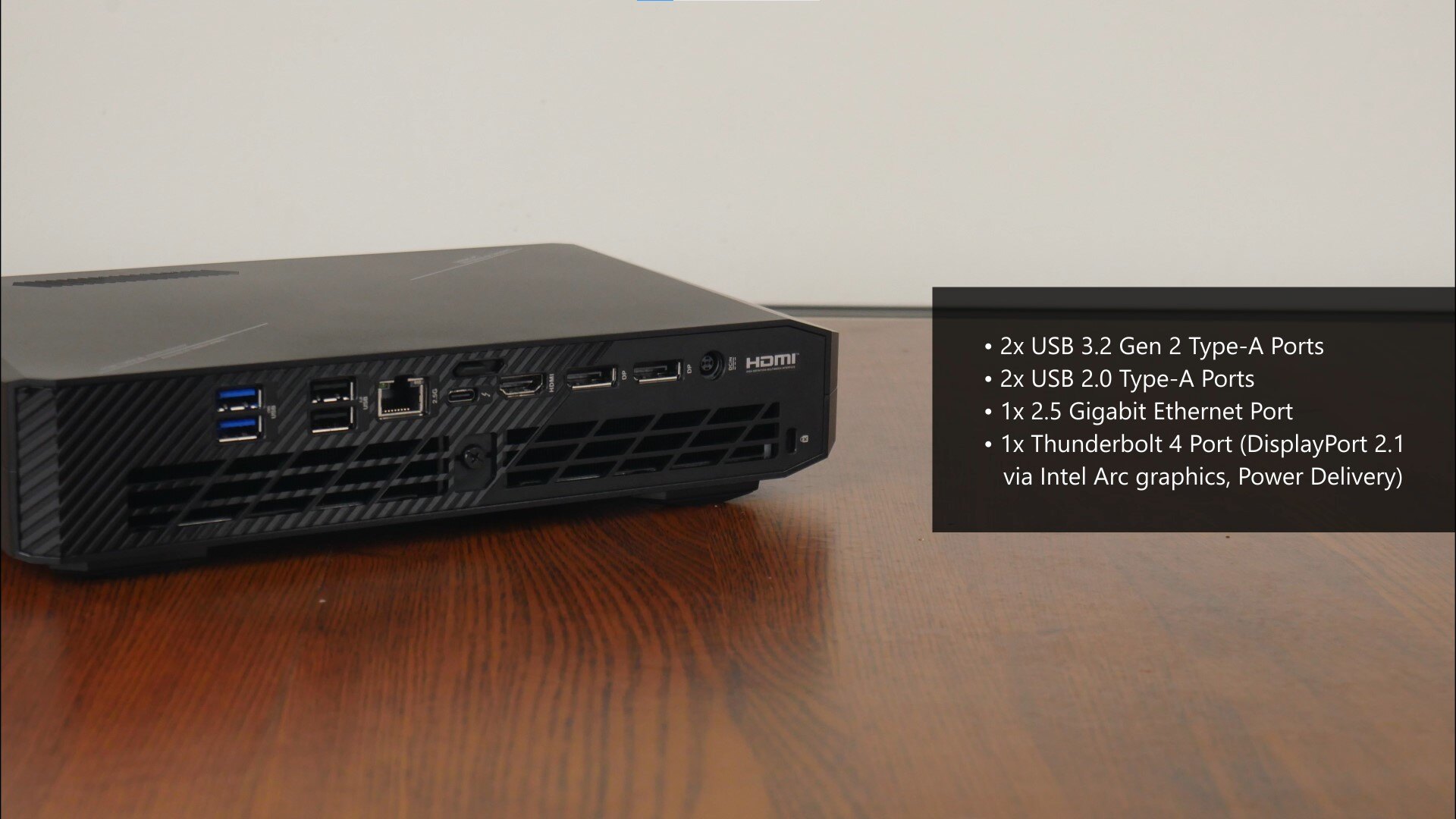 ASUS ROG NUC 970 Rear IO (1)