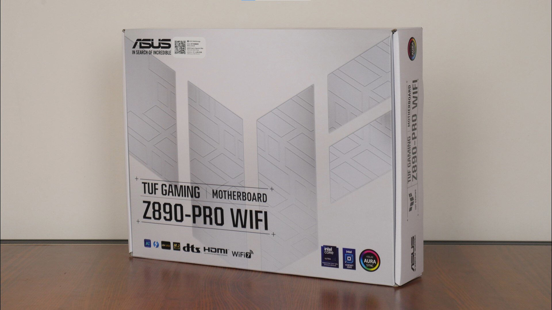 ASUS TUF Gaming Z890-PRO WIFI Packaging (Front)