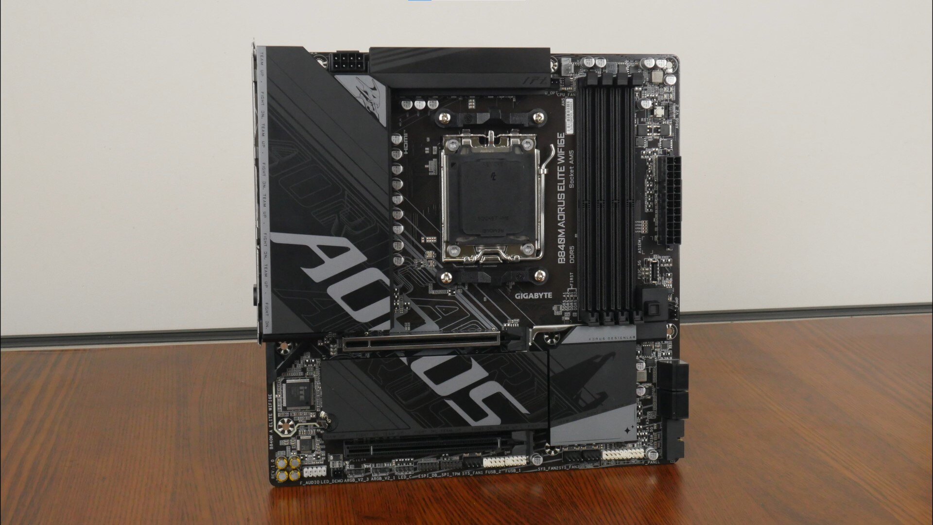 Gigabyte B840M AORUS ELITE WIFI6E Aesthetics (Front)