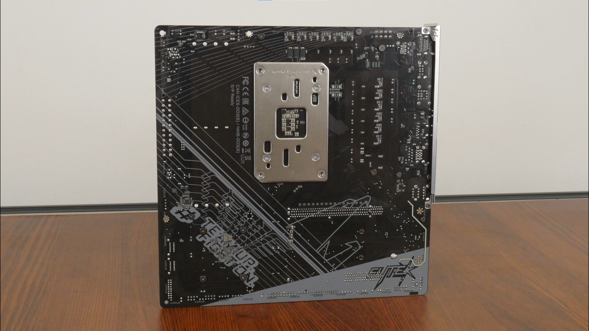 Gigabyte B840M AORUS ELITE WIFI6E Aesthetics (Rear)