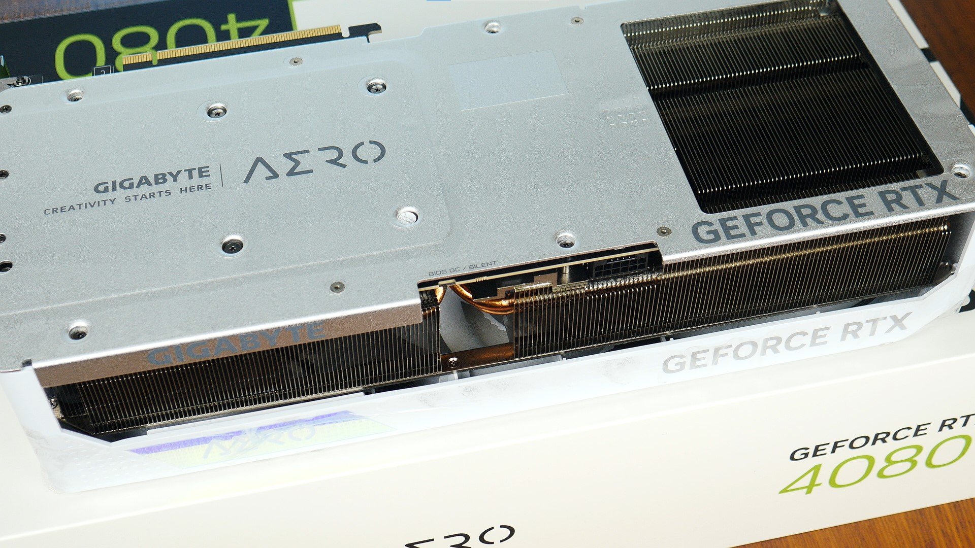 GIGABYTE AERO OC GeForce RTX 4080 16GB GDDR6X PCI Express 4.0 ATX Video  Card GV-N4080AERO OC-16GD 