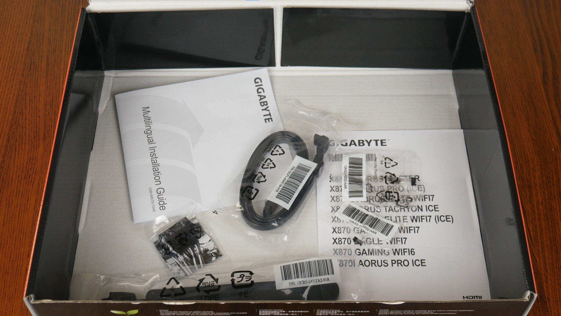 Gigabyte X870 EAGLE WIFI7 Accessories