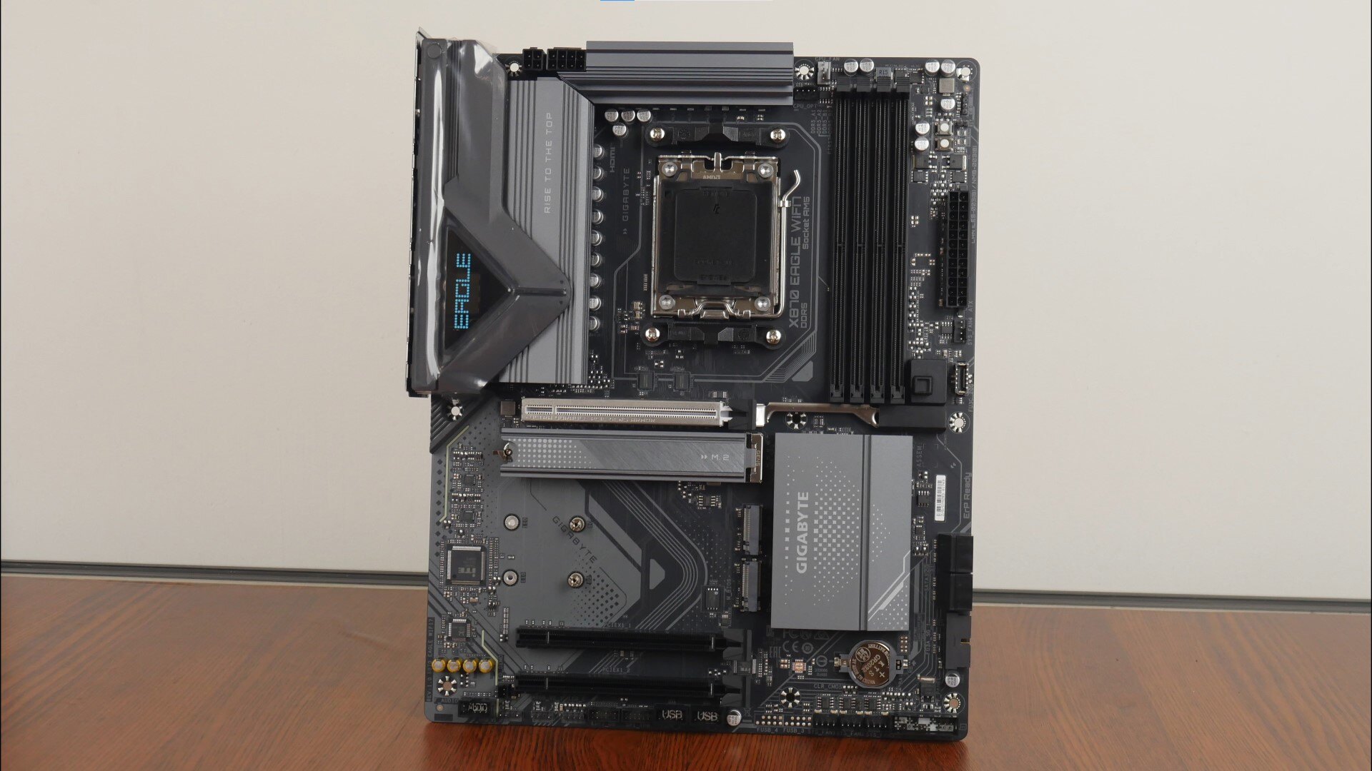 Gigabyte X870 EAGLE WIFI7 Aesthetics (Front)