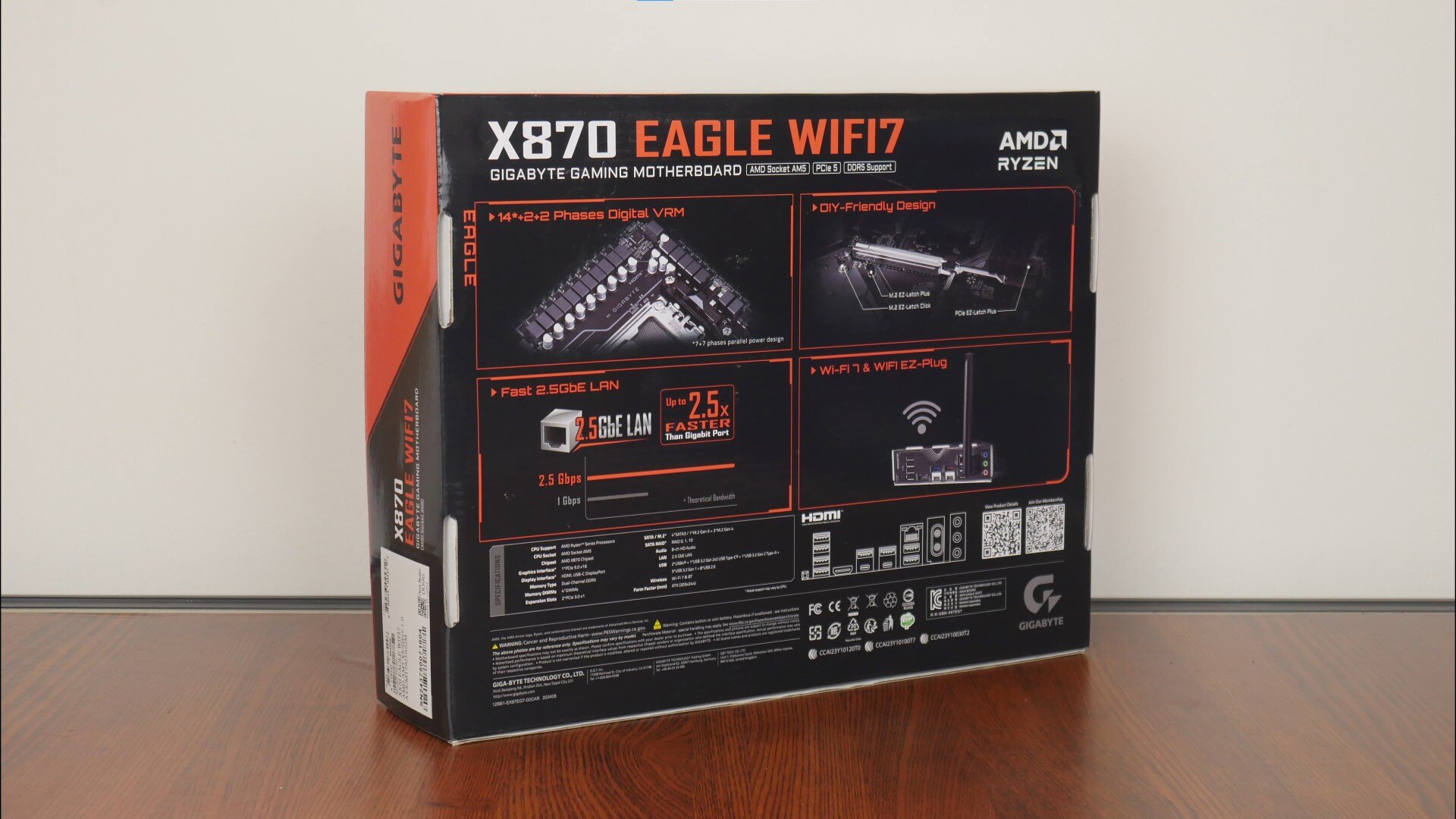 Gigabyte X870 EAGLE WIFI7 Box (Rear)