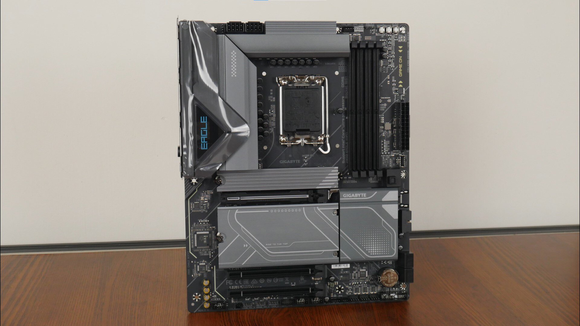 Gigabyte Z890 EAGLE WIFI7 Aesthetics (Front)