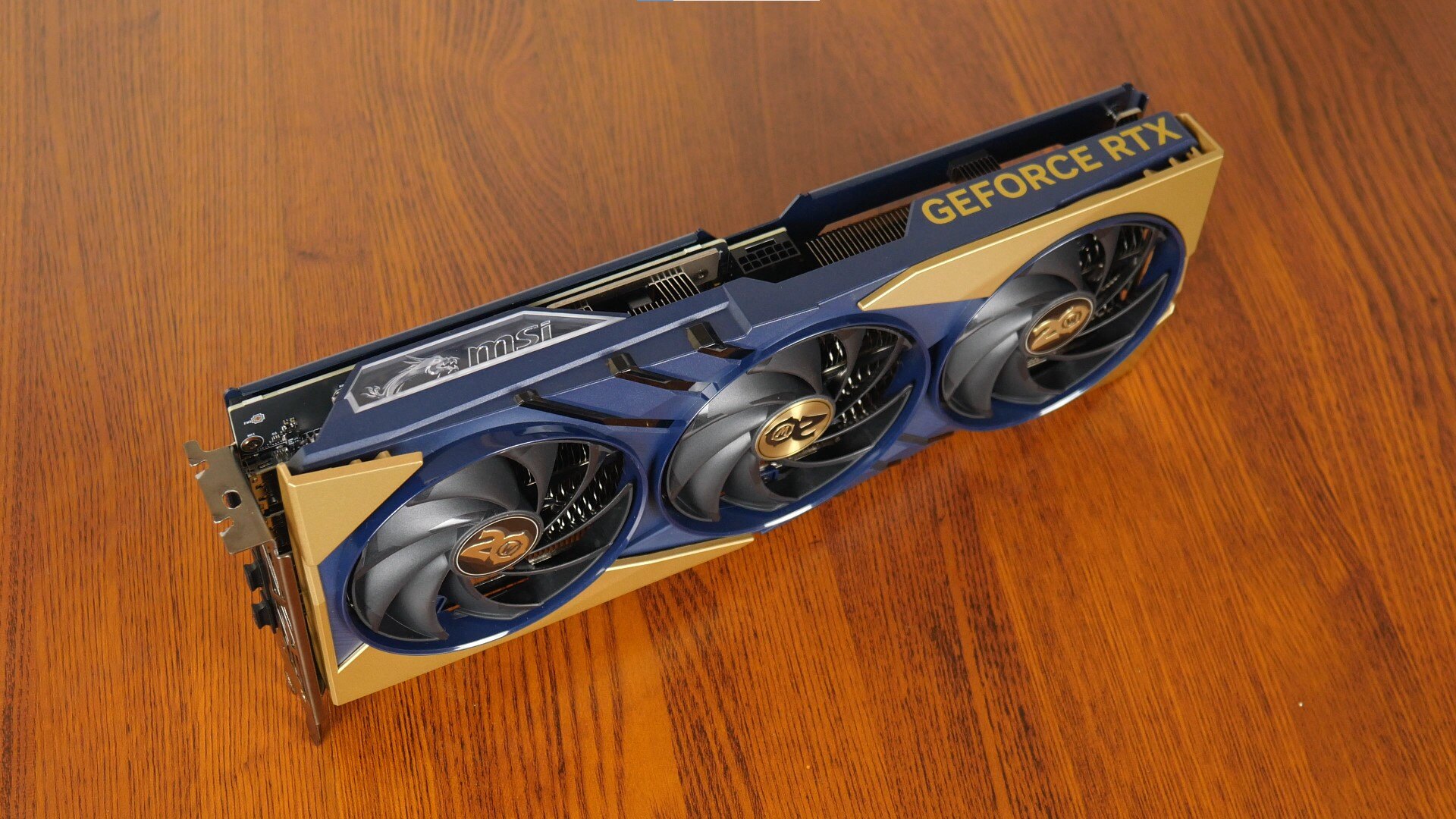 MSI GeForce RTX 4070 SUPER 12G GAMING SLIM World of Warcraft EDITION Aesthetics (1)