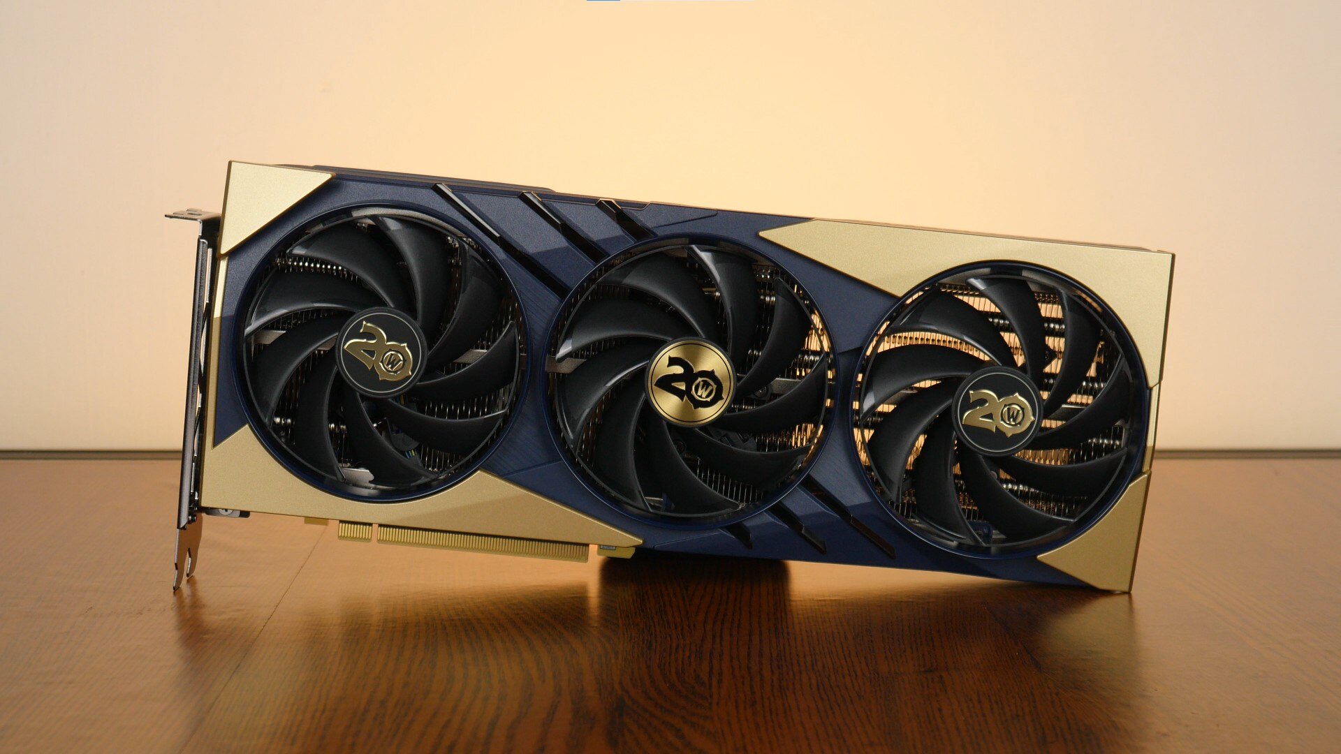 MSI GeForce RTX 4070 SUPER 12G GAMING SLIM World of Warcraft EDITION Aesthetics (2)