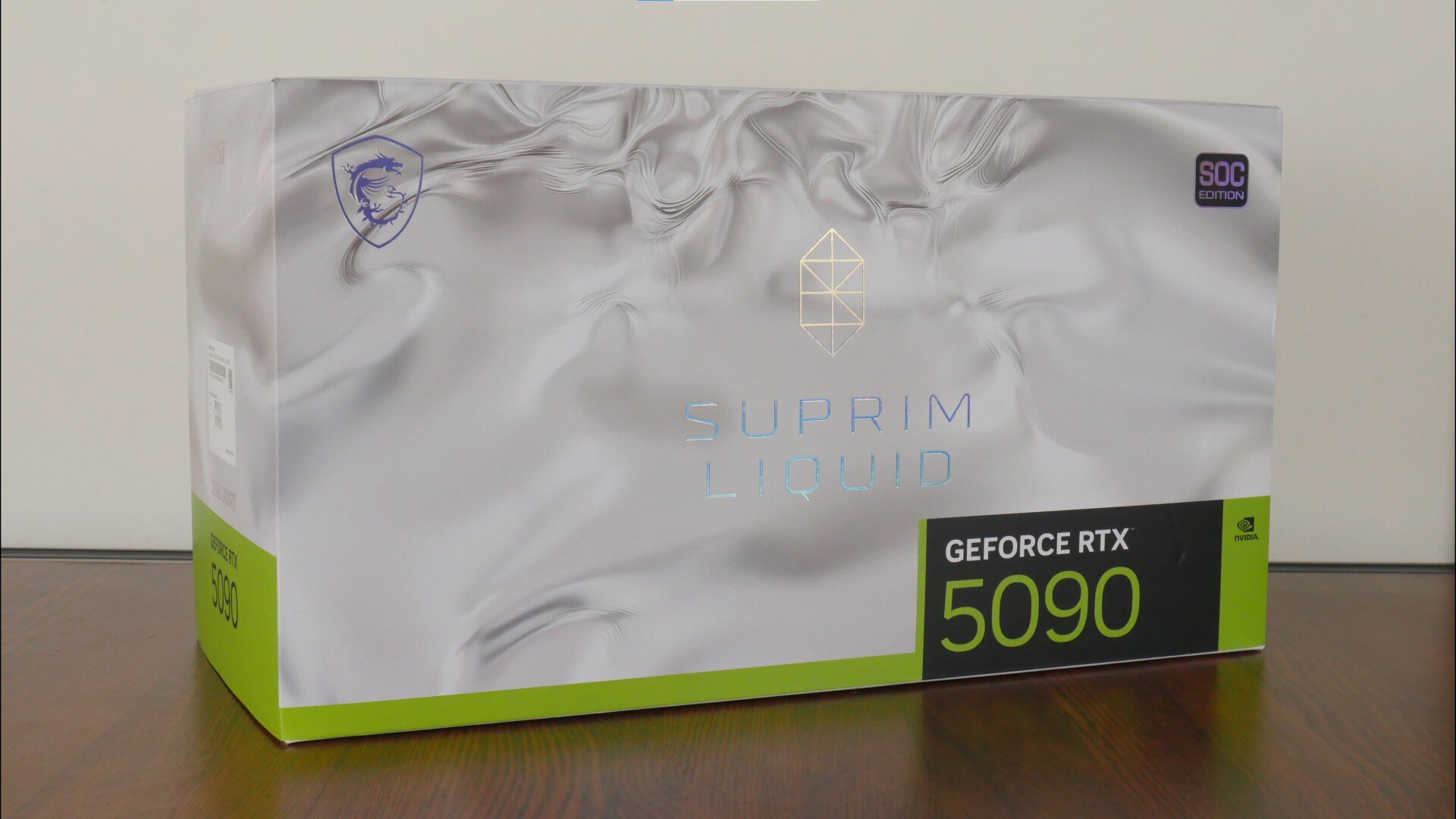 MSI GeForce RTX 5090 32G SUPRIM LIQUID SOC Packaging (Front)